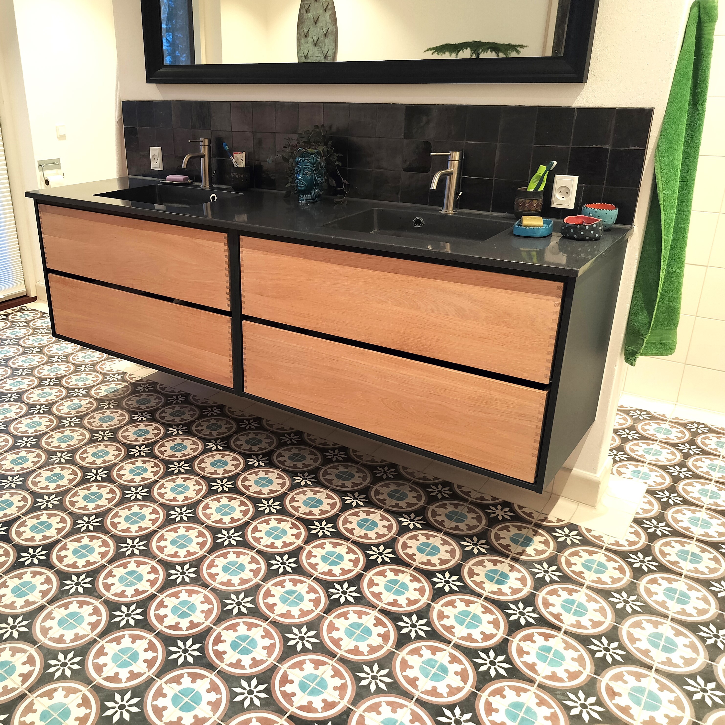 Villa Fliser, håndlavede fliser, cementfliser, fliser dansk design, cementkakel, handmade tiles, handgjort kakel, danske designfliser, Verner Panton fliser, design fliser, Panton fliser, retromoderne fliser