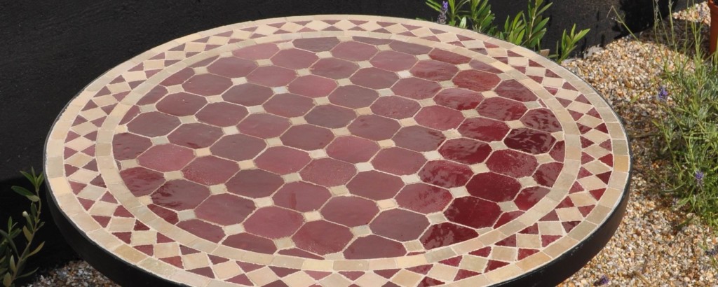 mosaic, handmade mosaic, handmade mosaictable, handcrafted mosaictables, moroccan mosaictables, mosaictables, bistrotables, mosaic bistrotables, garden table, patio furniture, mosaic furniture
